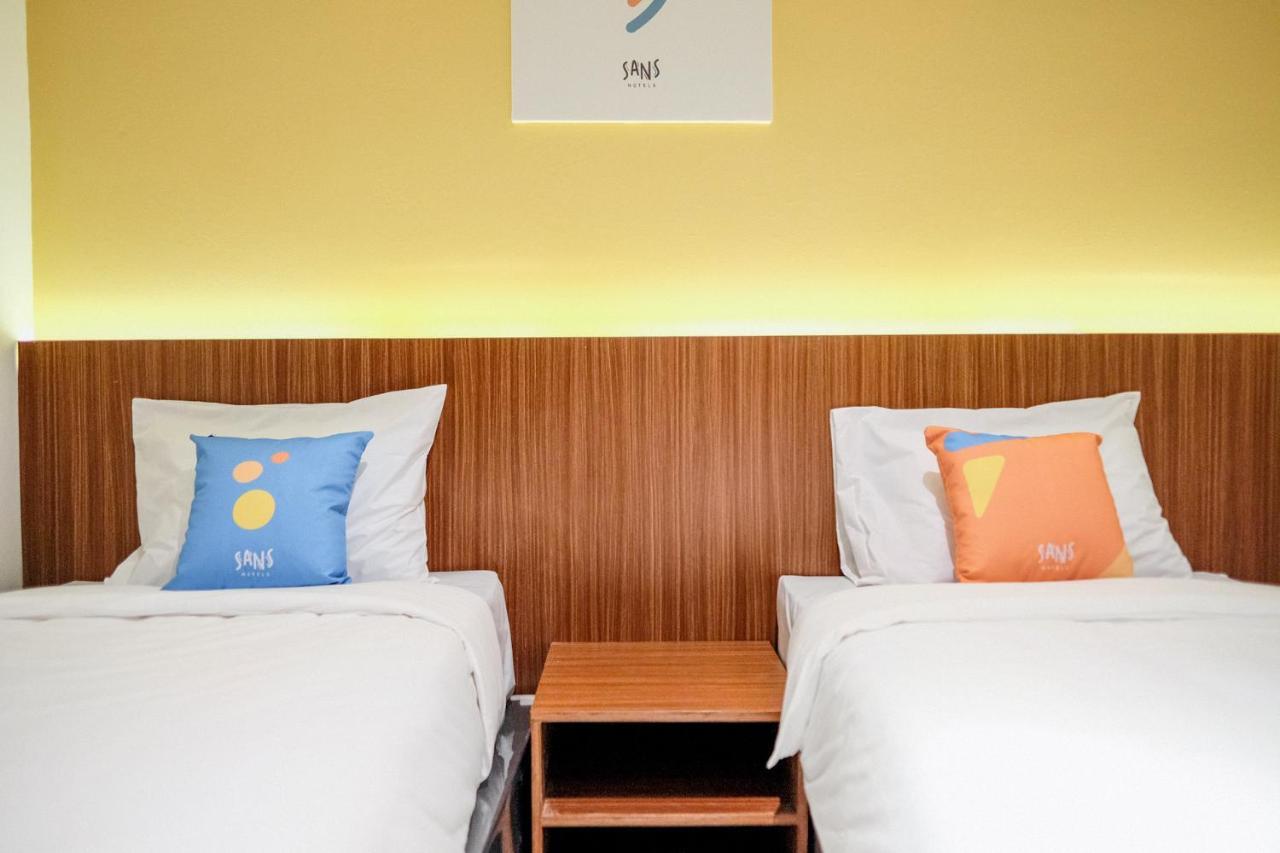 Sans Roxy Hotel